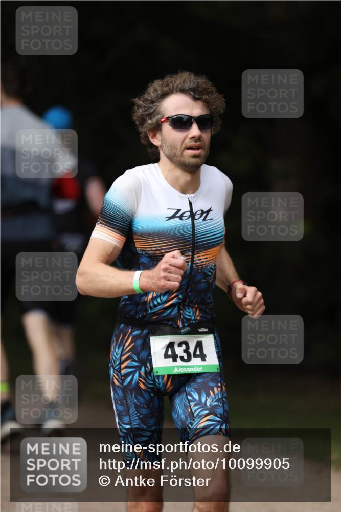 30.08.2026 - Elbe Triathlon Hamburg Antke Förster http://msf.ph/oto/10099905 30.08.2026 11:00:15 Laufen 434 meine-sportfotos.de