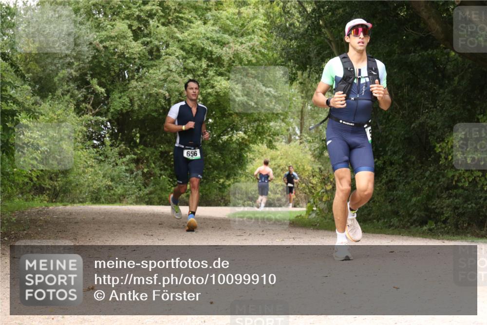 30.08.2026 - Elbe Triathlon Hamburg Antke Förster http://msf.ph/oto/10099910 30.08.2026 11:03:00 Laufen 656 meine-sportfotos.de