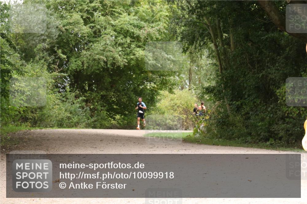 30.08.2026 - Elbe Triathlon Hamburg Antke Förster http://msf.ph/oto/10099918 30.08.2026 11:03:03 Laufen  meine-sportfotos.de