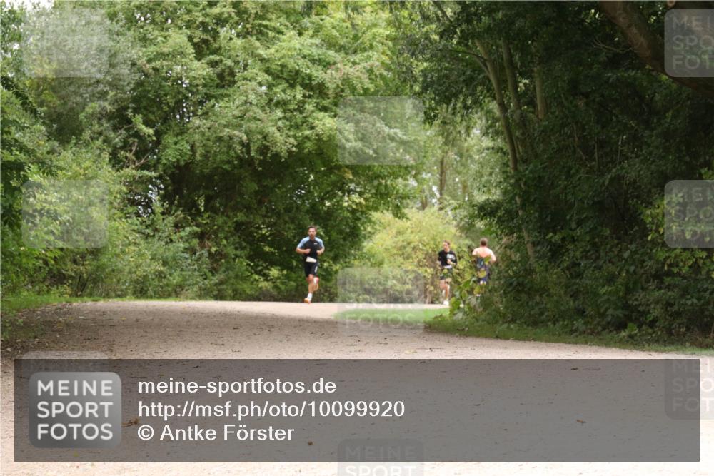 30.08.2026 - Elbe Triathlon Hamburg Antke Förster http://msf.ph/oto/10099920 30.08.2026 11:03:03 Laufen  meine-sportfotos.de