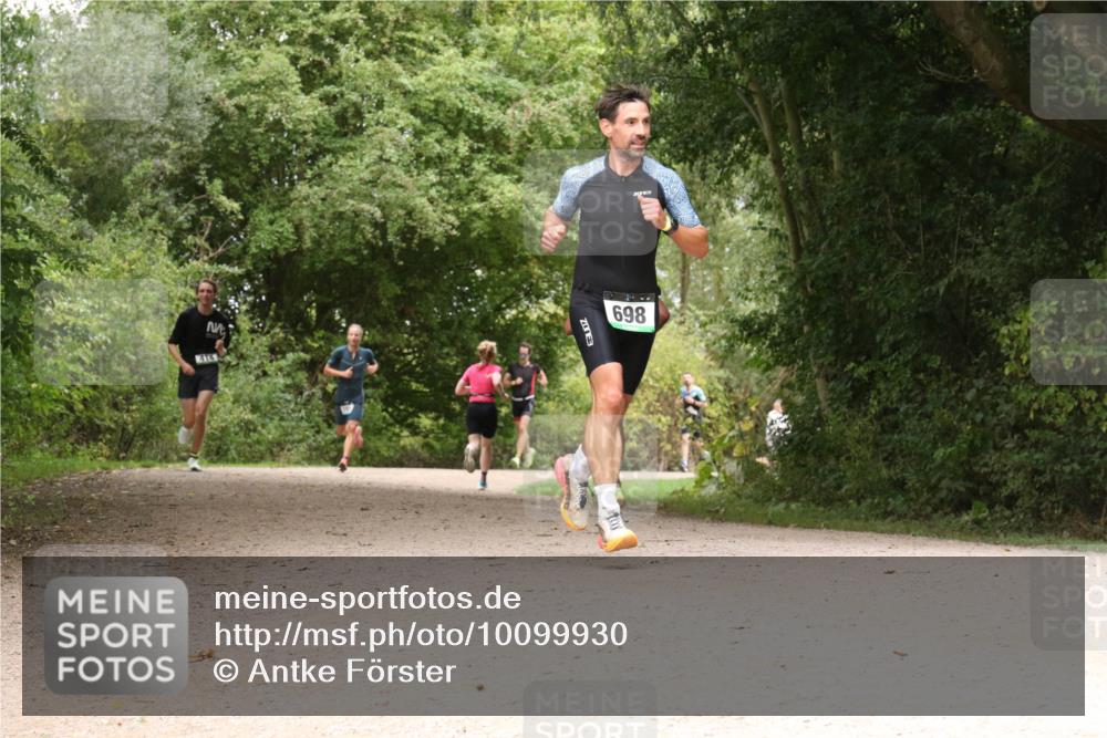 30.08.2026 - Elbe Triathlon Hamburg Antke Förster http://msf.ph/oto/10099930 30.08.2026 11:03:13 Laufen 416, 3, 698 meine-sportfotos.de