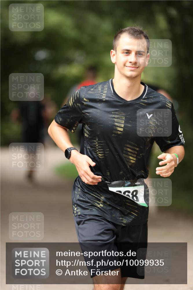 30.08.2026 - Elbe Triathlon Hamburg Antke Förster http://msf.ph/oto/10099935 30.08.2026 11:00:29 Laufen  meine-sportfotos.de