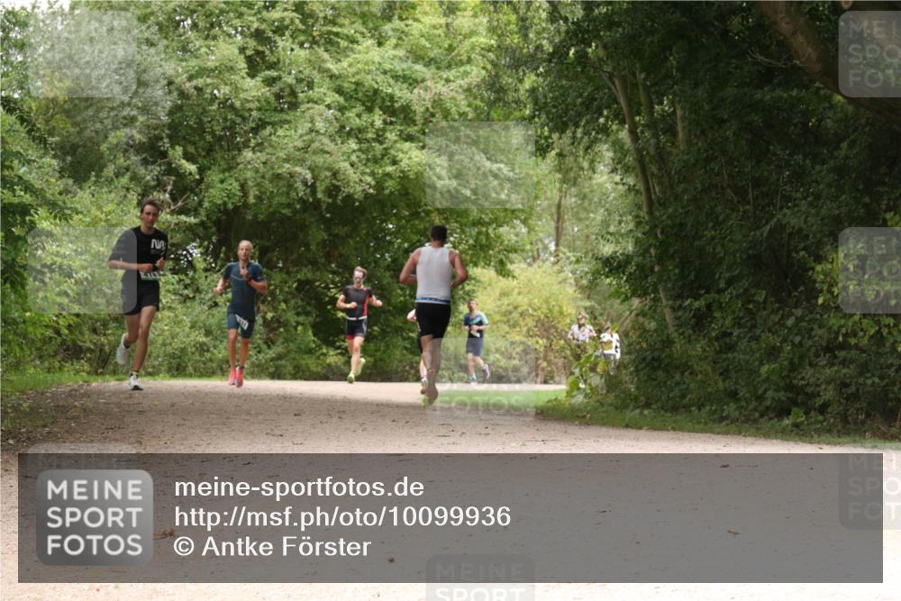 30.08.2026 - Elbe Triathlon Hamburg Antke Förster http://msf.ph/oto/10099936 30.08.2026 11:03:15 Laufen  meine-sportfotos.de