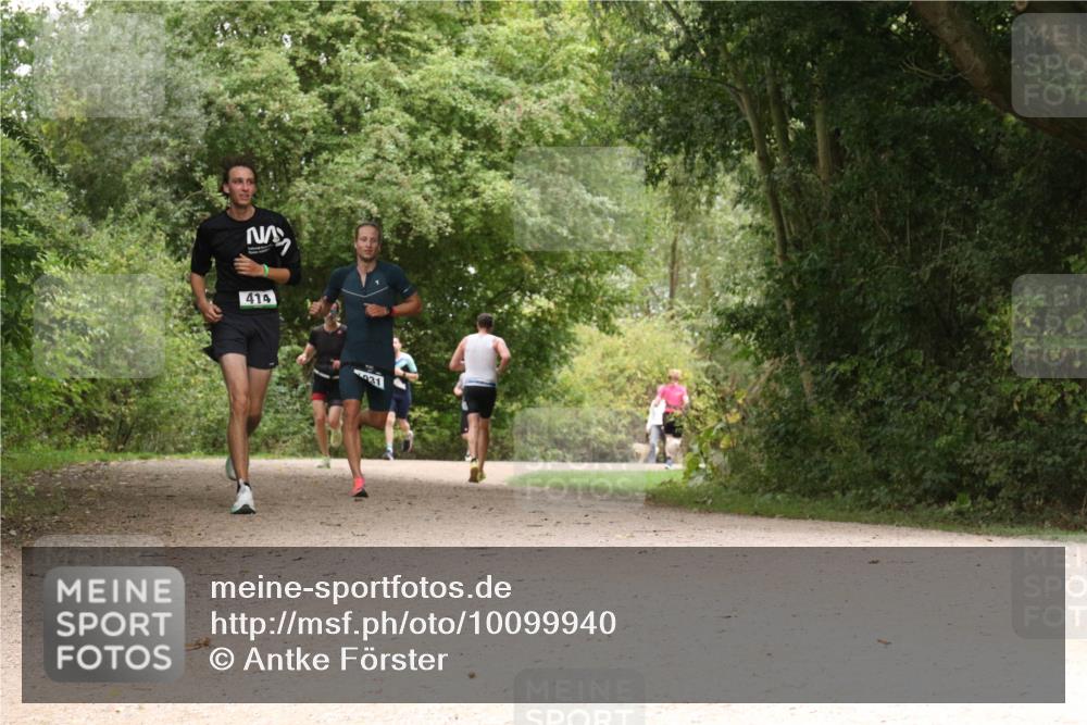 30.08.2026 - Elbe Triathlon Hamburg Antke Förster http://msf.ph/oto/10099940 30.08.2026 11:03:18 Laufen 414, 031 meine-sportfotos.de