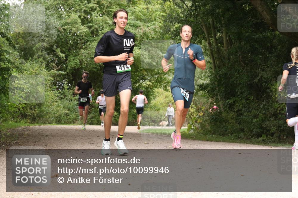 30.08.2026 - Elbe Triathlon Hamburg Antke Förster http://msf.ph/oto/10099946 30.08.2026 11:03:19 Laufen 756, 414 meine-sportfotos.de