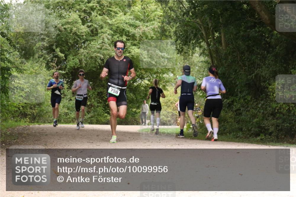 30.08.2026 - Elbe Triathlon Hamburg Antke Förster http://msf.ph/oto/10099956 30.08.2026 11:03:23 Laufen 1008, 756, 3 meine-sportfotos.de
