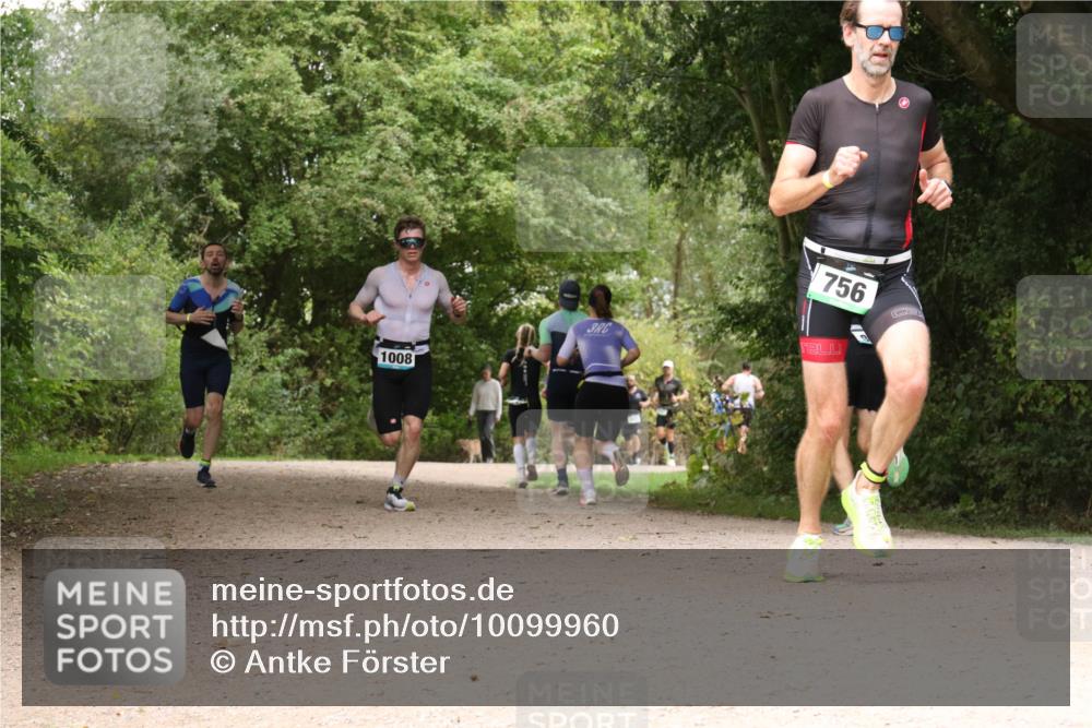 30.08.2026 - Elbe Triathlon Hamburg Antke Förster http://msf.ph/oto/10099960 30.08.2026 11:03:25 Laufen 756, 3, 1008 meine-sportfotos.de