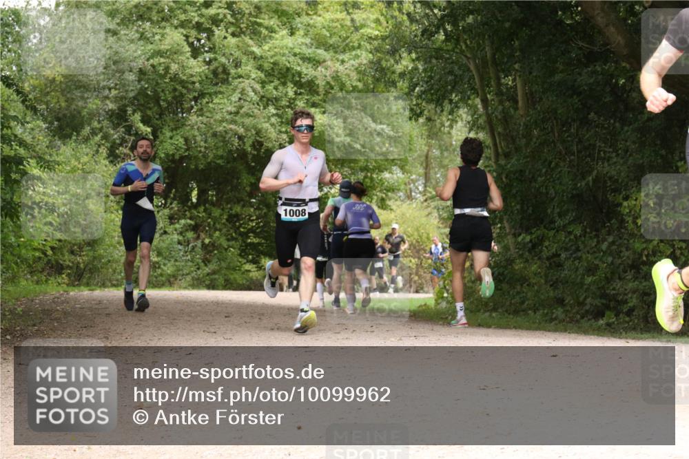 30.08.2026 - Elbe Triathlon Hamburg Antke Förster http://msf.ph/oto/10099962 30.08.2026 11:03:25 Laufen 1008, 3 meine-sportfotos.de
