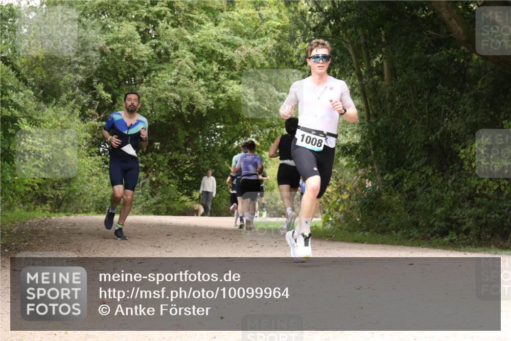 30.08.2026 - Elbe Triathlon Hamburg Antke Förster http://msf.ph/oto/10099964 30.08.2026 11:03:26 Laufen 1008 meine-sportfotos.de