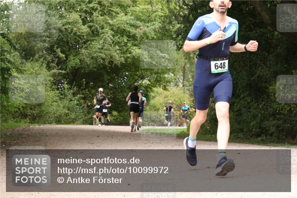 30.08.2026 - Elbe Triathlon Hamburg Antke Förster http://msf.ph/oto/10099972 30.08.2026 11:03:29 Laufen 648 meine-sportfotos.de