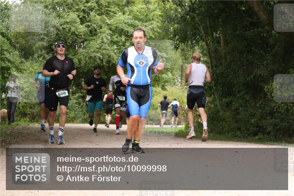 30.08.2026 - Elbe Triathlon Hamburg Antke Förster http://msf.ph/oto/10099998 30.08.2026 11:03:44 Laufen 609, 779 meine-sportfotos.de
