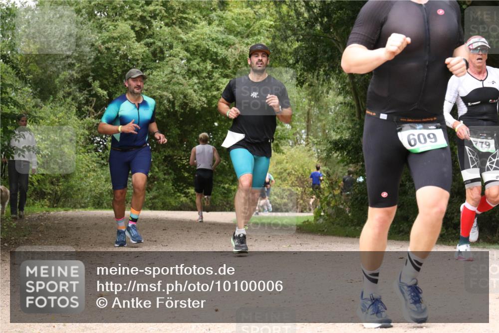 30.08.2026 - Elbe Triathlon Hamburg Antke Förster http://msf.ph/oto/10100006 30.08.2026 11:03:47 Laufen 609, 779 meine-sportfotos.de
