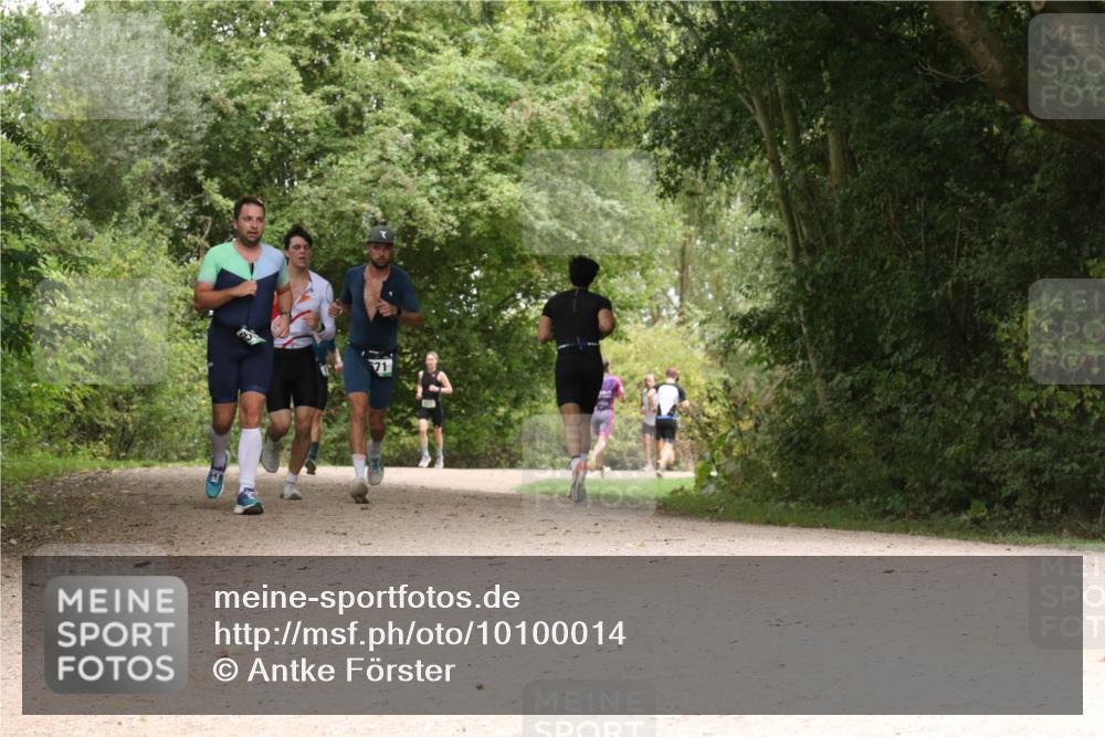 30.08.2026 - Elbe Triathlon Hamburg Antke Förster http://msf.ph/oto/10100014 30.08.2026 11:04:02 Laufen 71 meine-sportfotos.de