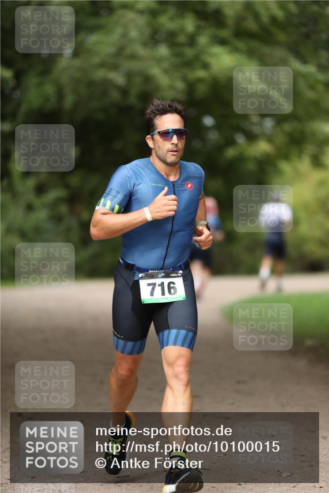 30.08.2026 - Elbe Triathlon Hamburg Antke Förster http://msf.ph/oto/10100015 30.08.2026 11:01:10 Laufen 716 meine-sportfotos.de