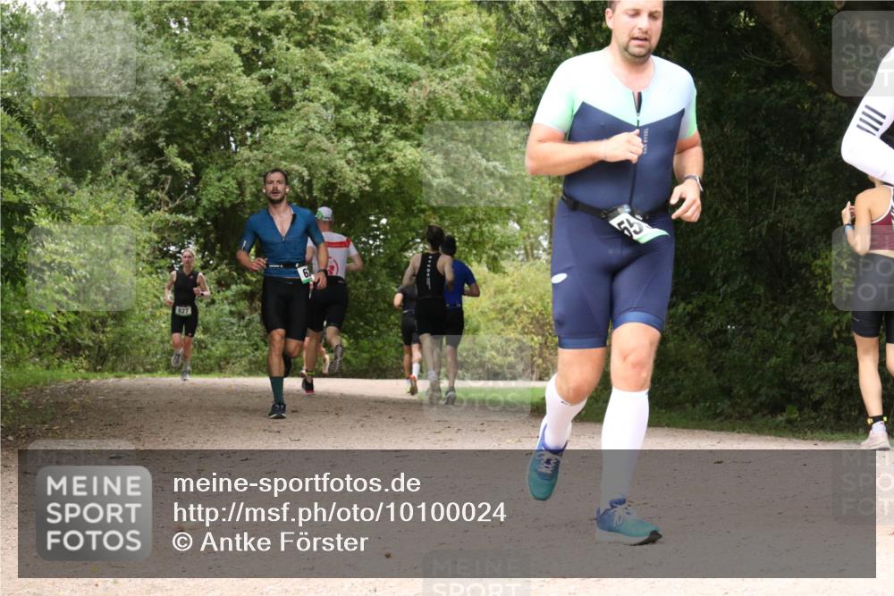 30.08.2026 - Elbe Triathlon Hamburg Antke Förster http://msf.ph/oto/10100024 30.08.2026 11:04:06 Laufen 827 meine-sportfotos.de