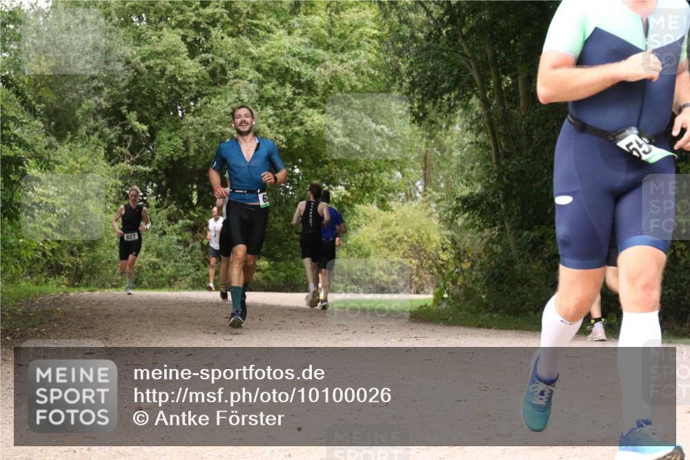 30.08.2026 - Elbe Triathlon Hamburg Antke Förster http://msf.ph/oto/10100026 30.08.2026 11:04:07 Laufen 827, 62 meine-sportfotos.de