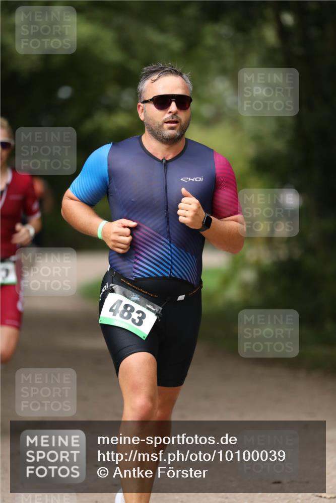 30.08.2026 - Elbe Triathlon Hamburg Antke Förster http://msf.ph/oto/10100039 30.08.2026 11:01:27 Laufen 483 meine-sportfotos.de