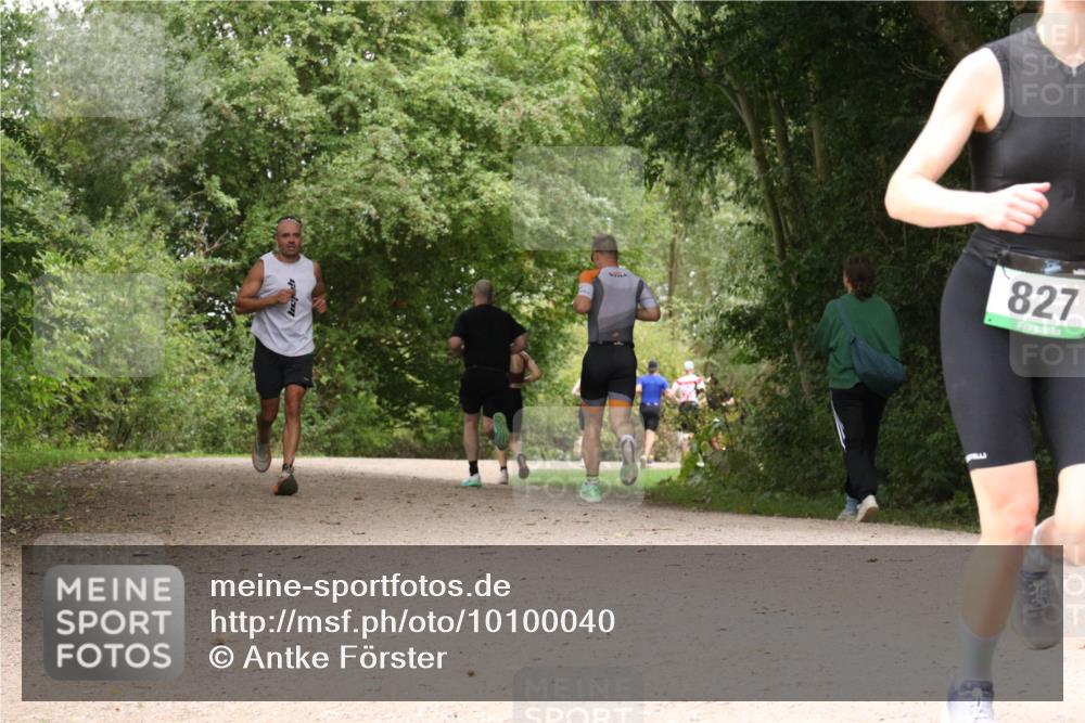 30.08.2026 - Elbe Triathlon Hamburg Antke Förster http://msf.ph/oto/10100040 30.08.2026 11:04:14 Laufen 827 meine-sportfotos.de