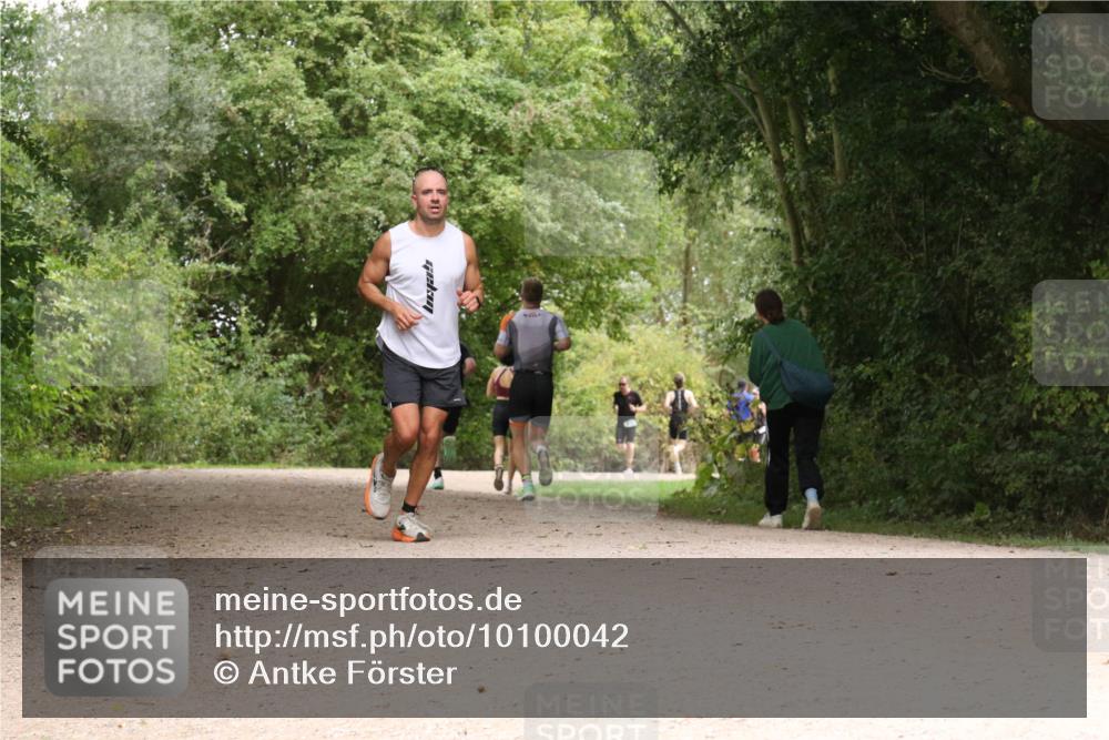 30.08.2026 - Elbe Triathlon Hamburg Antke Förster http://msf.ph/oto/10100042 30.08.2026 11:04:16 Laufen  meine-sportfotos.de