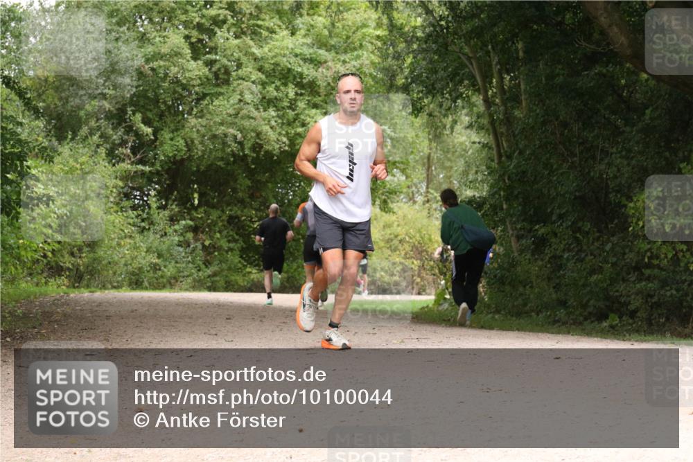 30.08.2026 - Elbe Triathlon Hamburg Antke Förster http://msf.ph/oto/10100044 30.08.2026 11:04:16 Laufen  meine-sportfotos.de