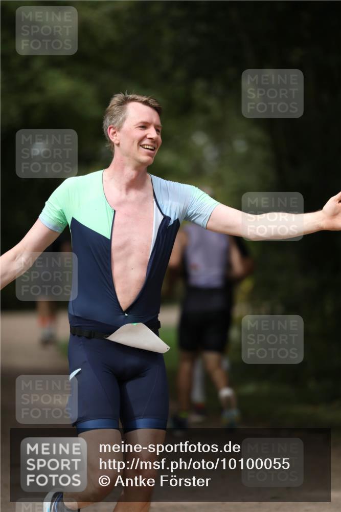 30.08.2026 - Elbe Triathlon Hamburg Antke Förster http://msf.ph/oto/10100055 30.08.2026 11:01:36 Laufen  meine-sportfotos.de