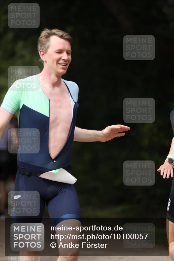 30.08.2026 - Elbe Triathlon Hamburg Antke Förster http://msf.ph/oto/10100057 30.08.2026 11:01:36 Laufen  meine-sportfotos.de