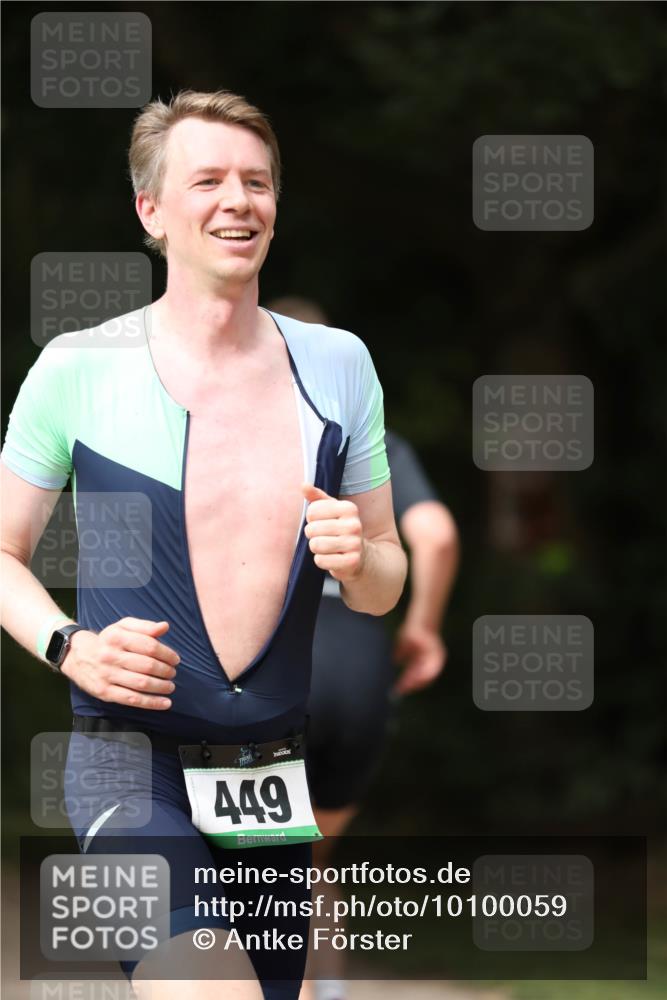 30.08.2026 - Elbe Triathlon Hamburg Antke Förster http://msf.ph/oto/10100059 30.08.2026 11:01:37 Laufen 449 meine-sportfotos.de
