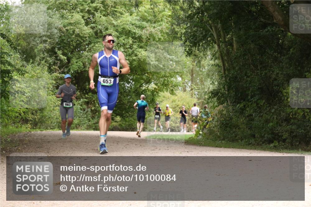 30.08.2026 - Elbe Triathlon Hamburg Antke Förster http://msf.ph/oto/10100084 30.08.2026 11:04:38 Laufen 863, 653 meine-sportfotos.de