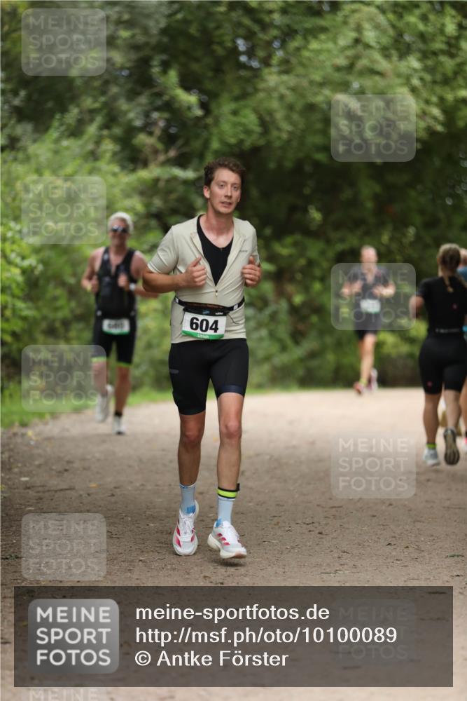 30.08.2026 - Elbe Triathlon Hamburg Antke Förster http://msf.ph/oto/10100089 30.08.2026 11:01:47 Laufen 604 meine-sportfotos.de