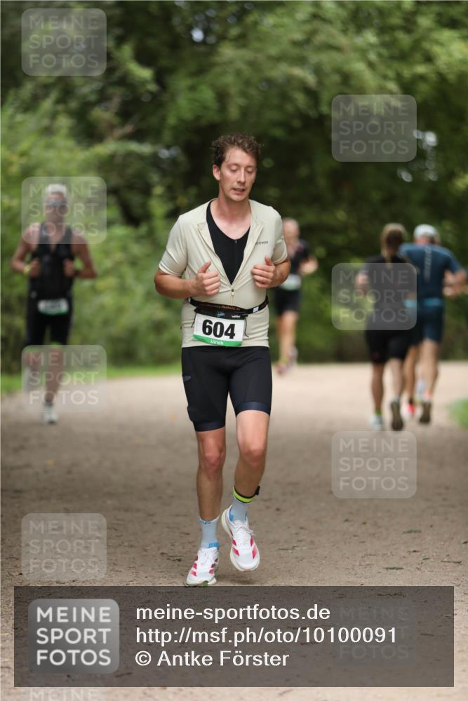 30.08.2026 - Elbe Triathlon Hamburg Antke Förster http://msf.ph/oto/10100091 30.08.2026 11:01:48 Laufen 604 meine-sportfotos.de