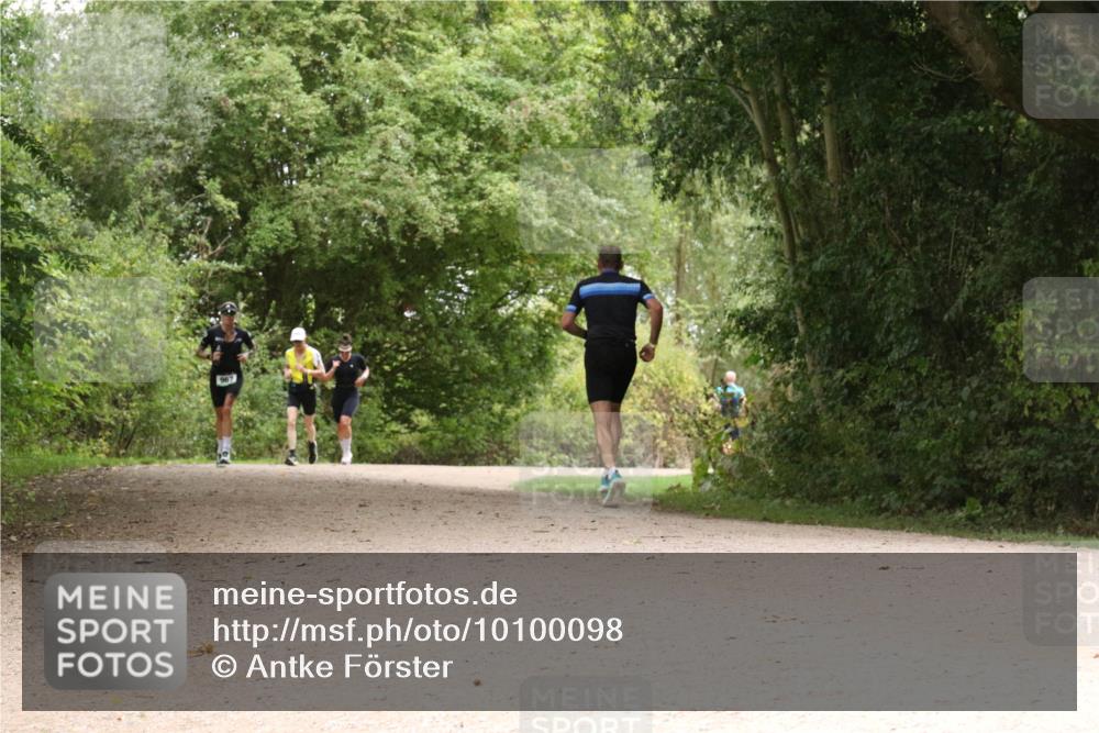 30.08.2026 - Elbe Triathlon Hamburg Antke Förster http://msf.ph/oto/10100098 30.08.2026 11:04:43 Laufen  meine-sportfotos.de