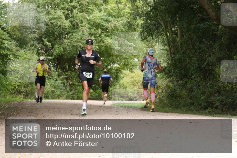 30.08.2026 - Elbe Triathlon Hamburg Antke Förster http://msf.ph/oto/10100102 30.08.2026 11:04:48 Laufen 967 meine-sportfotos.de