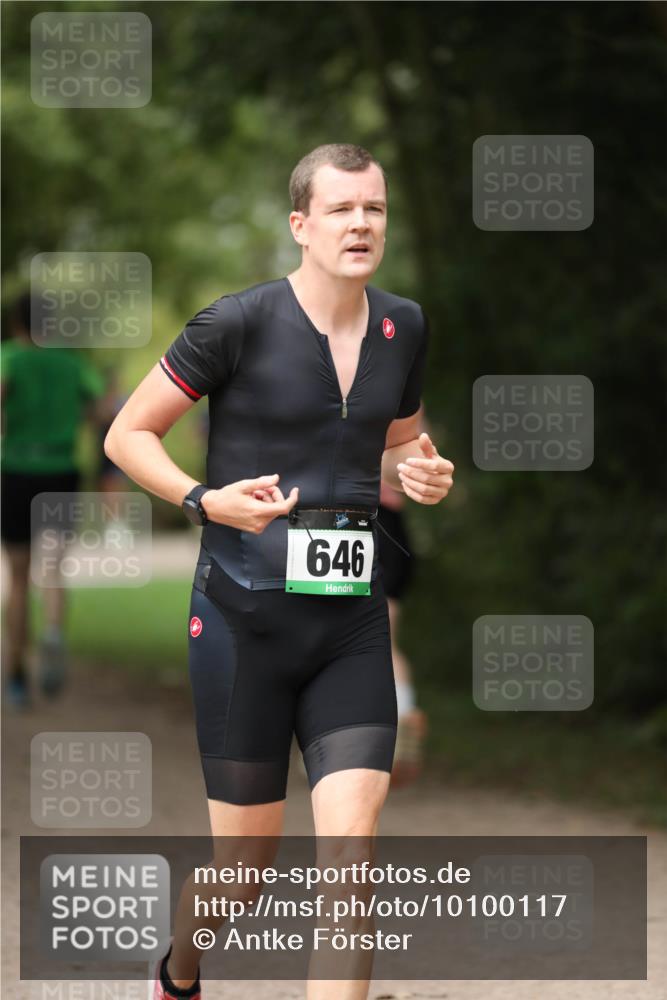 30.08.2026 - Elbe Triathlon Hamburg Antke Förster http://msf.ph/oto/10100117 30.08.2026 11:01:59 Laufen 646 meine-sportfotos.de