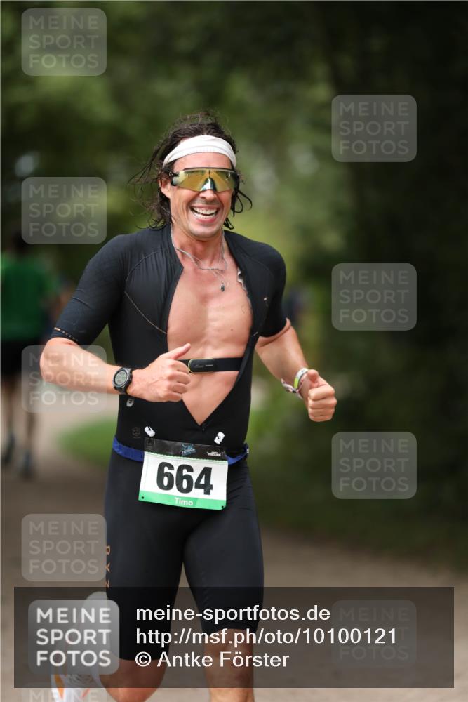 30.08.2026 - Elbe Triathlon Hamburg Antke Förster http://msf.ph/oto/10100121 30.08.2026 11:02:00 Laufen 664 meine-sportfotos.de