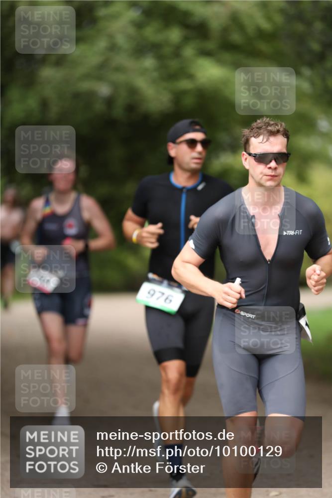 30.08.2026 - Elbe Triathlon Hamburg Antke Förster http://msf.ph/oto/10100129 30.08.2026 11:02:03 Laufen 976 meine-sportfotos.de