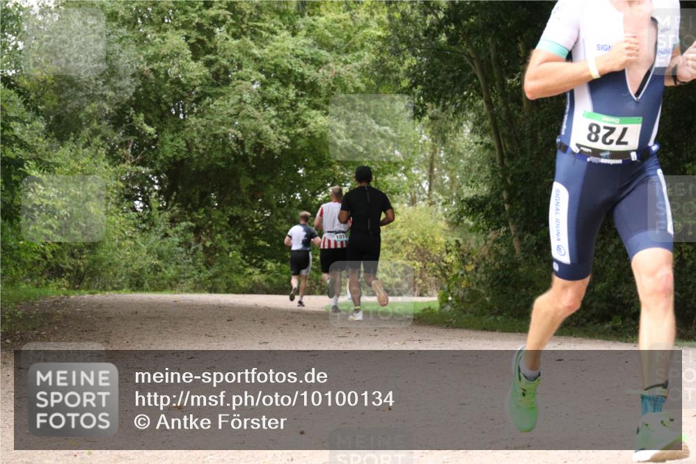 30.08.2026 - Elbe Triathlon Hamburg Antke Förster http://msf.ph/oto/10100134 30.08.2026 11:05:12 Laufen 1018, 728 meine-sportfotos.de