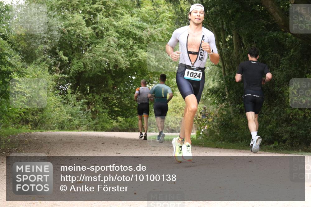 30.08.2026 - Elbe Triathlon Hamburg Antke Förster http://msf.ph/oto/10100138 30.08.2026 11:05:27 Laufen 1024, 307 meine-sportfotos.de