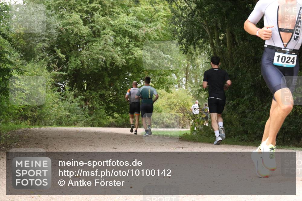 30.08.2026 - Elbe Triathlon Hamburg Antke Förster http://msf.ph/oto/10100142 30.08.2026 11:05:27 Laufen 1024 meine-sportfotos.de