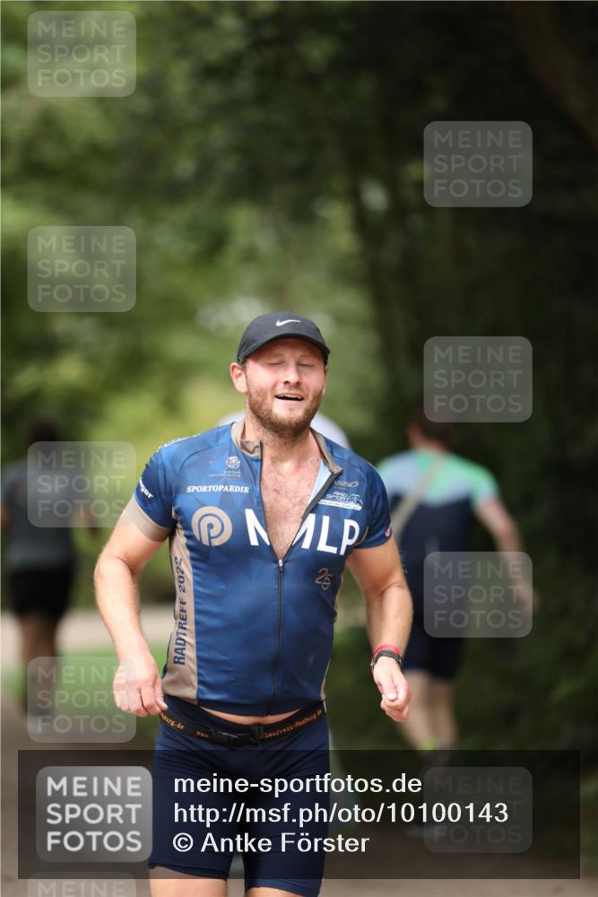 30.08.2026 - Elbe Triathlon Hamburg Antke Förster http://msf.ph/oto/10100143 30.08.2026 11:02:10 Laufen 25, 2022 meine-sportfotos.de