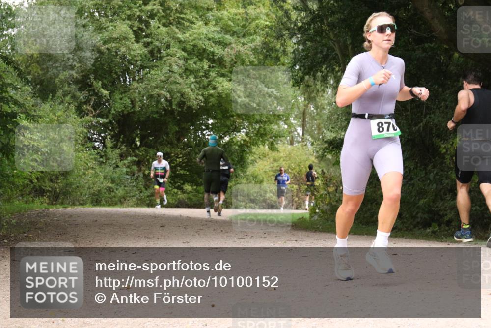 30.08.2026 - Elbe Triathlon Hamburg Antke Förster http://msf.ph/oto/10100152 30.08.2026 11:05:49 Laufen 870 meine-sportfotos.de