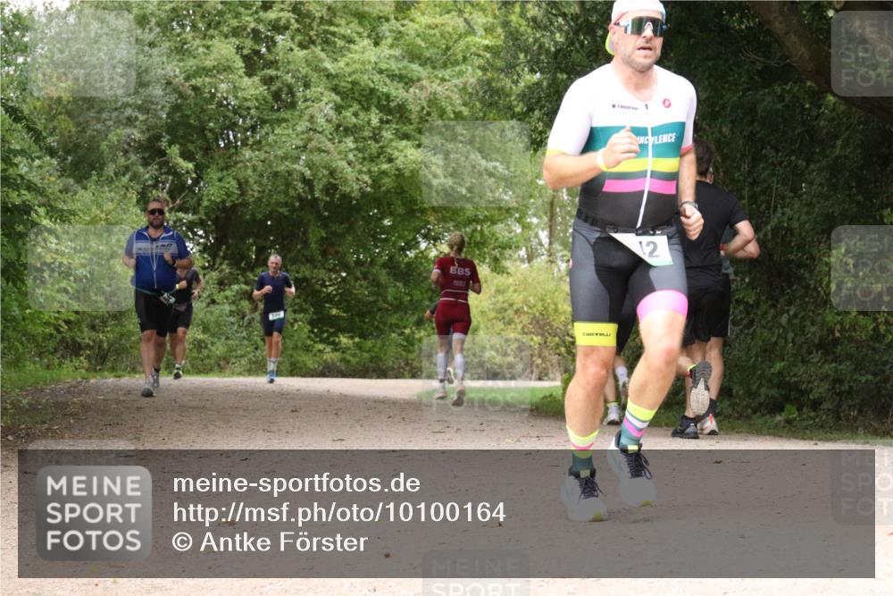 30.08.2026 - Elbe Triathlon Hamburg Antke Förster http://msf.ph/oto/10100164 30.08.2026 11:06:03 Laufen 12 meine-sportfotos.de