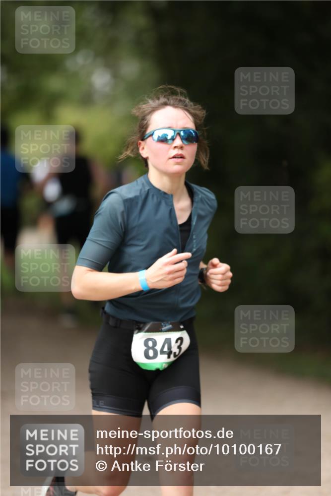 30.08.2026 - Elbe Triathlon Hamburg Antke Förster http://msf.ph/oto/10100167 30.08.2026 11:02:31 Laufen 843 meine-sportfotos.de