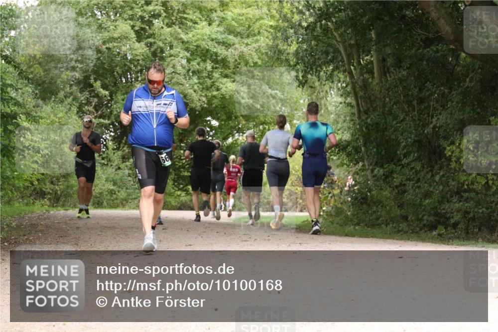 30.08.2026 - Elbe Triathlon Hamburg Antke Förster http://msf.ph/oto/10100168 30.08.2026 11:06:07 Laufen 66 meine-sportfotos.de