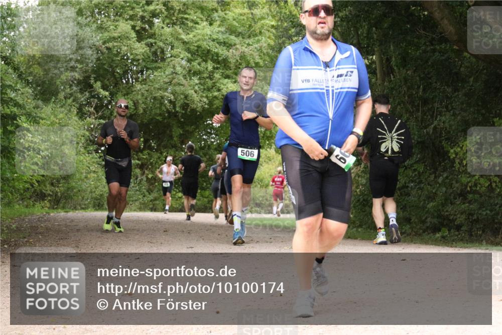 30.08.2026 - Elbe Triathlon Hamburg Antke Förster http://msf.ph/oto/10100174 30.08.2026 11:06:09 Laufen 506, 5 meine-sportfotos.de