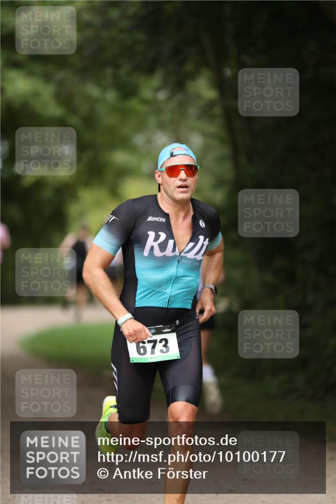 30.08.2026 - Elbe Triathlon Hamburg Antke Förster http://msf.ph/oto/10100177 30.08.2026 11:02:40 Laufen 191, 673 meine-sportfotos.de