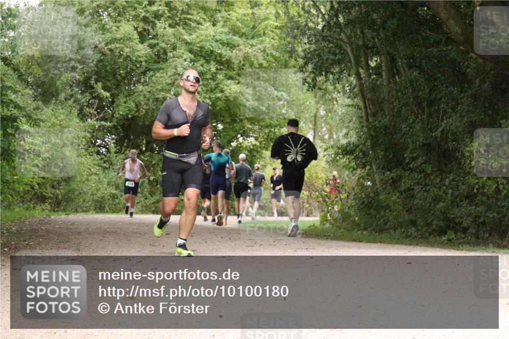 30.08.2026 - Elbe Triathlon Hamburg Antke Förster http://msf.ph/oto/10100180 30.08.2026 11:06:11 Laufen 419 meine-sportfotos.de