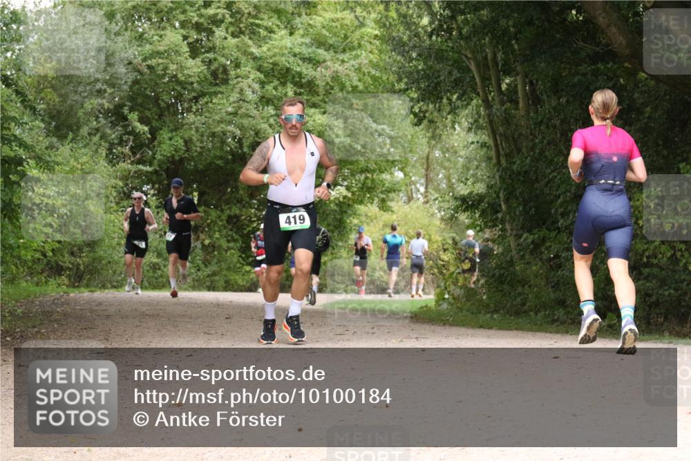 30.08.2026 - Elbe Triathlon Hamburg Antke Förster http://msf.ph/oto/10100184 30.08.2026 11:06:18 Laufen 419 meine-sportfotos.de