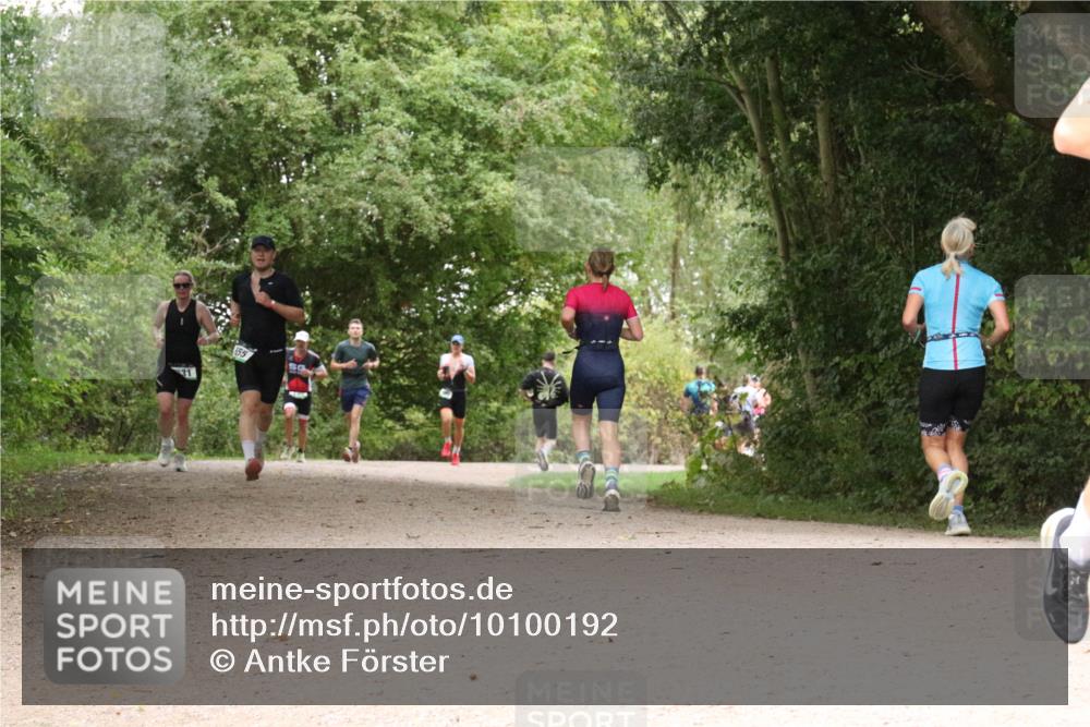 30.08.2026 - Elbe Triathlon Hamburg Antke Förster http://msf.ph/oto/10100192 30.08.2026 11:06:20 Laufen 55 meine-sportfotos.de