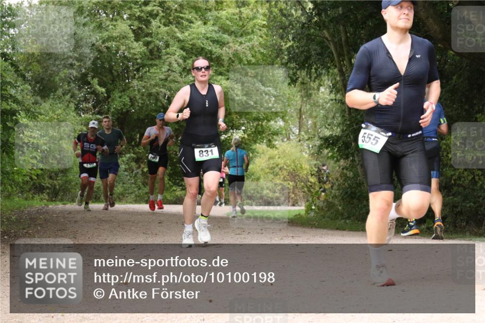 30.08.2026 - Elbe Triathlon Hamburg Antke Förster http://msf.ph/oto/10100198 30.08.2026 11:06:24 Laufen 740, 831, 555 meine-sportfotos.de