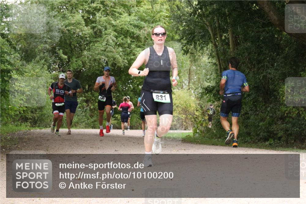 30.08.2026 - Elbe Triathlon Hamburg Antke Förster http://msf.ph/oto/10100200 30.08.2026 11:06:25 Laufen 790, 740, 831 meine-sportfotos.de